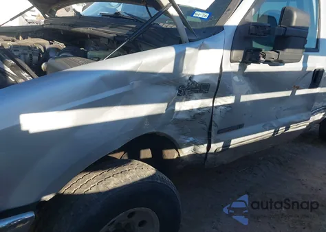 1999 Ford F-250 Lariat/Xl/Xlt z USA, uszkodzony, nr VIN 1FTNW21F0XEC65002